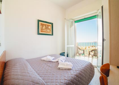 Room with direct sea view